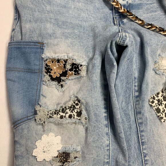 Hot Kiss Skinny Jeans Boho Black White Patched Distressed Light Denim Size 14 - Picture 4 of 12
